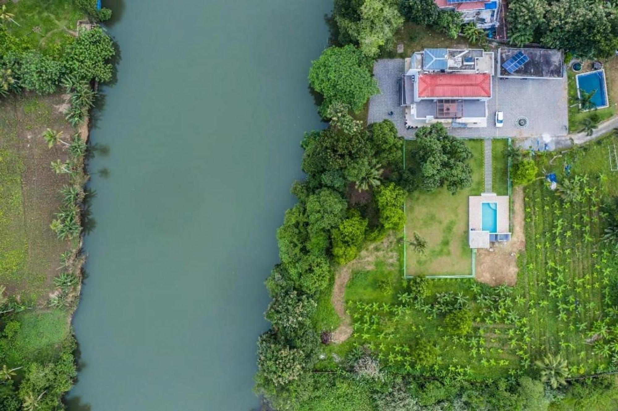 Nadhiyoram River Retreat Kochi Eksteriør billede