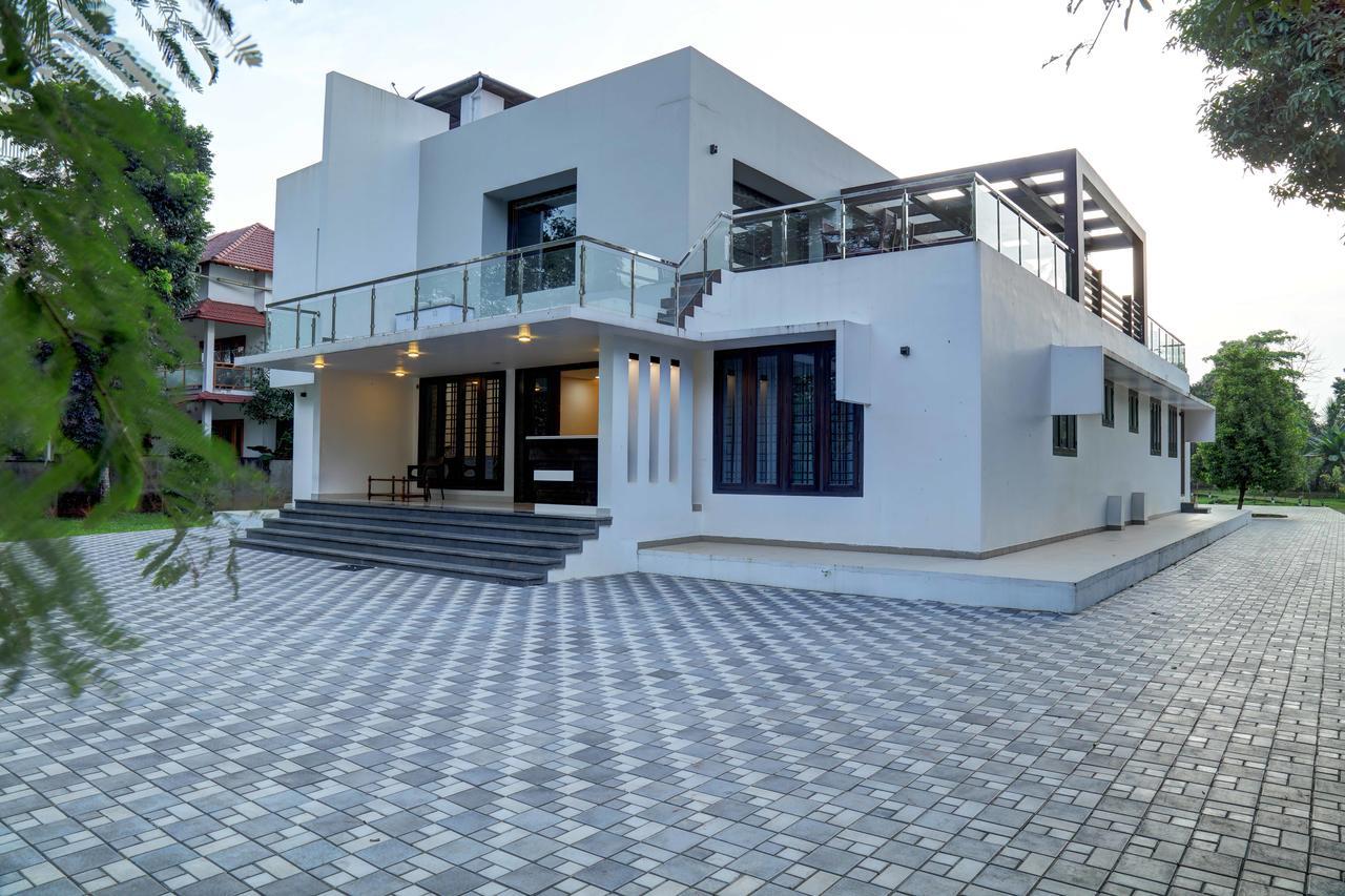 Nadhiyoram River Retreat Kochi Eksteriør billede