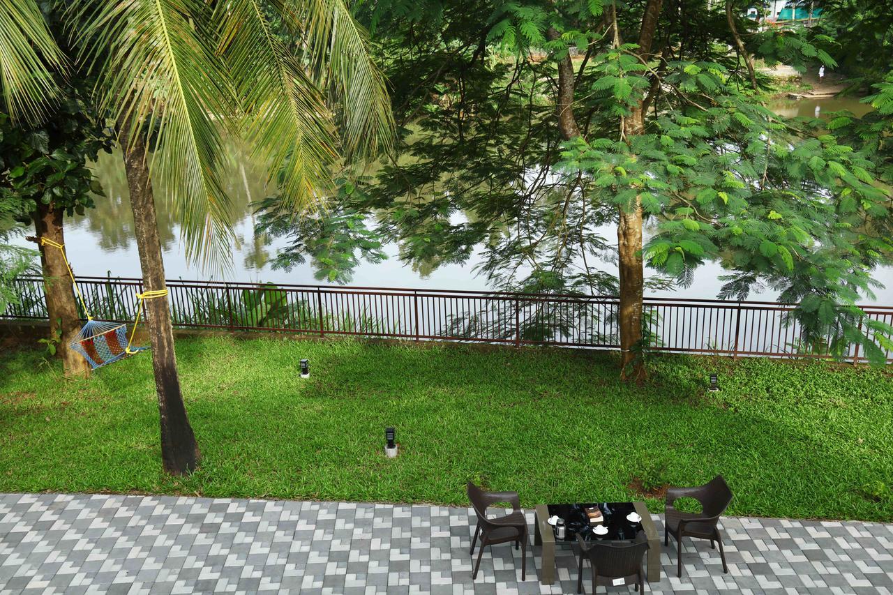 Nadhiyoram River Retreat Kochi Eksteriør billede