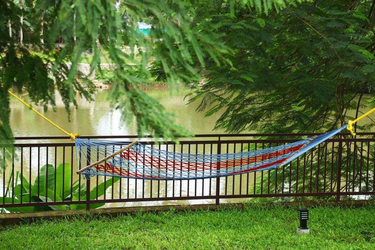 Nadhiyoram River Retreat Kochi Eksteriør billede